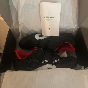 Brand new Peloton spin shoes